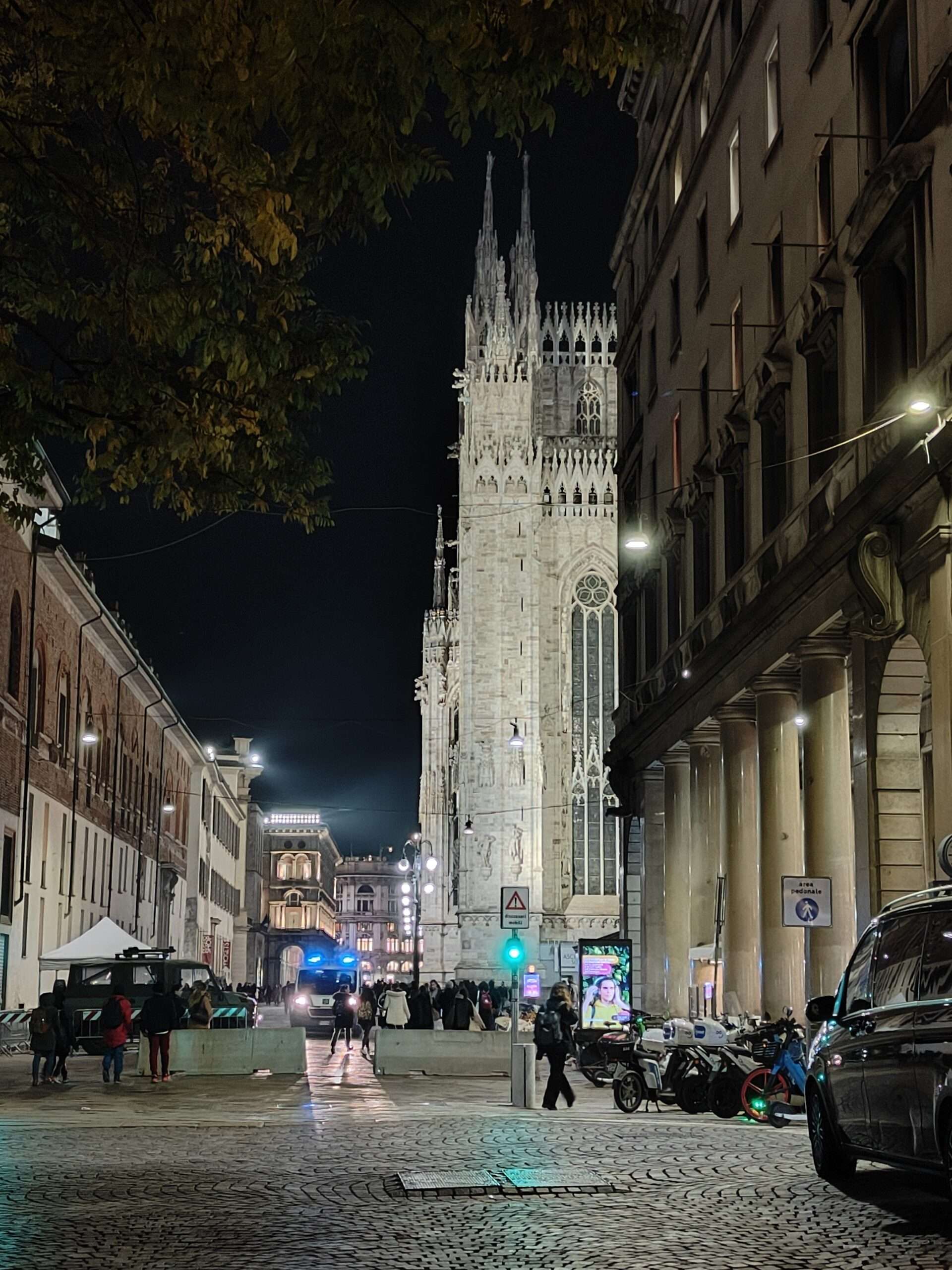 Milan by night. The city hosted the Partners Board of IC Bellagio Milan by night. The city hosted the Partners Board of IC Bellagio